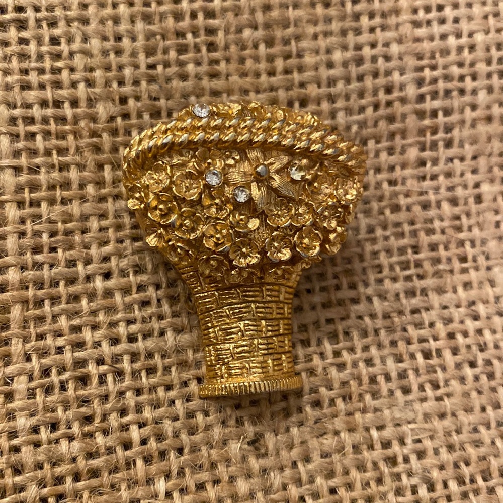 Vintage AVON Brooch